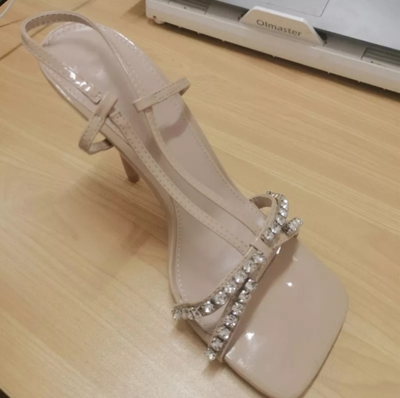 Beige heel sz5 - Picture 2 of 5